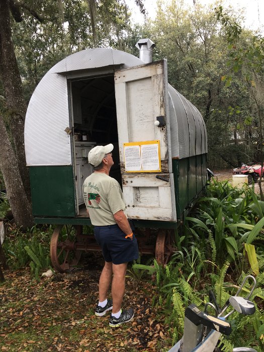 194-Shepherd's wagon.jpg
